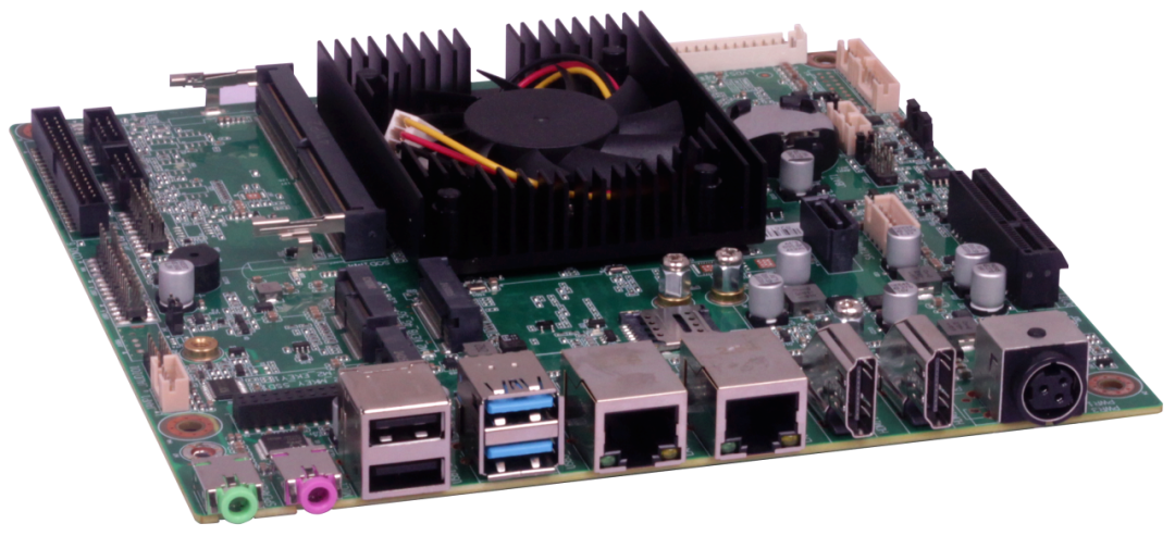 運(yùn)輸車隊(duì)遠(yuǎn)程監(jiān)控管理的利器 MITX-6122物聯(lián)網(wǎng)邊緣計(jì)算機(jī)